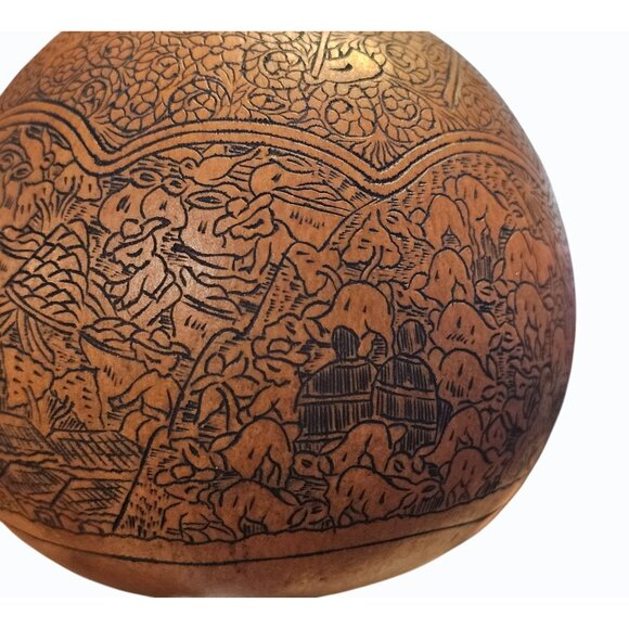 Vtg. Peruvian 2.25" Storyteller Gourd Rattle Hand Etched Ethnic Village Life - Picture 13 of 16